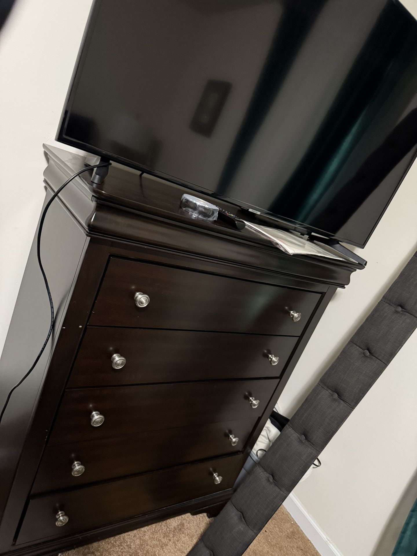55” Samsung Smart TV With Remote