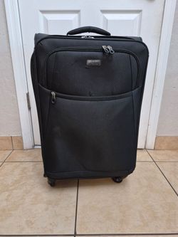 Skyway Black Luggage