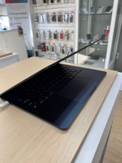  MacBook Air 13" M2 8GB Ram 256GB SSD