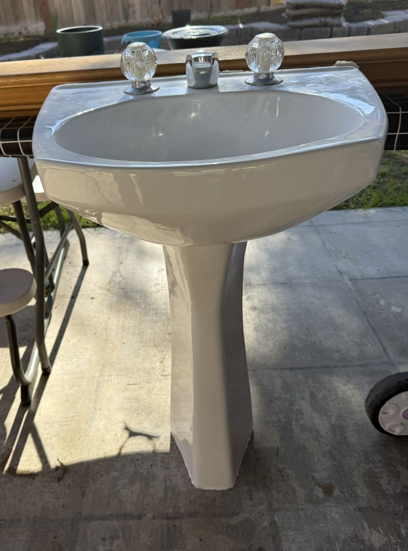 White Porcelain Vanity With Faucet