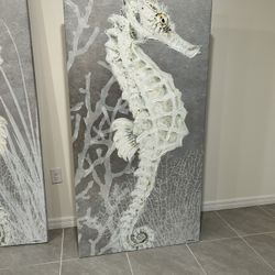 3’ x 6’ seahorse canvas pictures