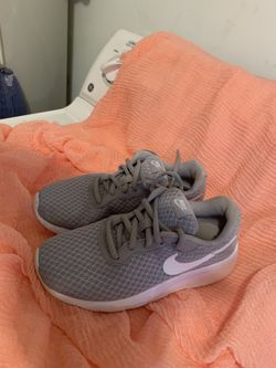 Nike size 3 like new