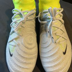 Nike MEN's PHANTOM LUNA II ELITE SG SILVER/BLACK/VOLT Size 8.5 