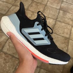 Adidas UltraBoost 22 (Size 8.5)