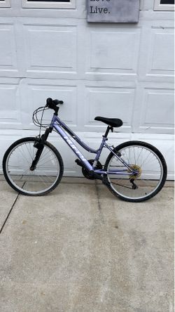 Huffy 24 inch Womens Mountain Bike