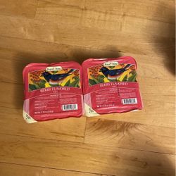 Royal Wing Berry Flavored Suet 