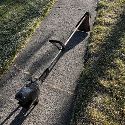 Landscape Weedwacker 17inch Gas Powered