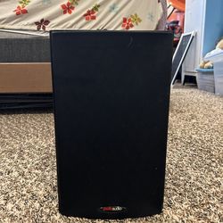 2 Book Shelf PolkAudio Speaker