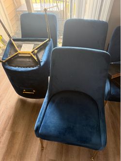 Used Dinning table chairs (6)