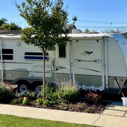 Keystone Outback 23krs toyhauler