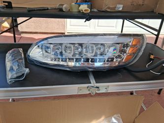2005–2015 Peterbilt 386 truck Headlight 