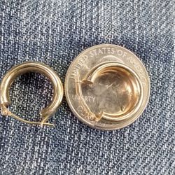 14kt gold earrings hollow wt $85