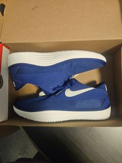 Nike solarsoft moccasin blue/white (size 9) new with box $35