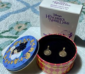 Vintage Disney Hunchback Of Notre Dame Esmeralda Sun Gold Coin Earrings Tin Box