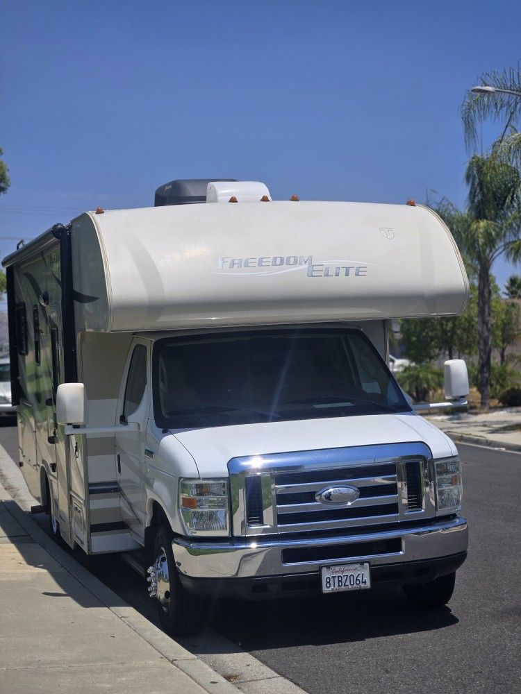 2014 Thor freedom elite 23H Thor