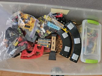 Train Set With 3 Play mats
