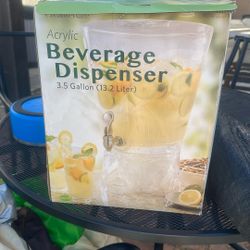 Beverage Dispenser 3.5 Gallons