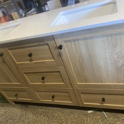 Double sink, bathroom vanity