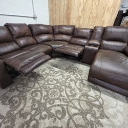 Leather Reclining Modular Sectional
Delivery and Setup Options Available!