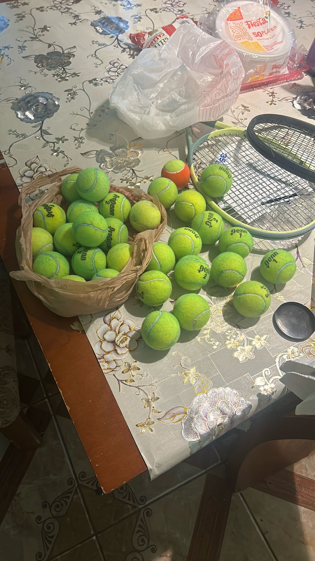 Tenis Balls Each 2 $