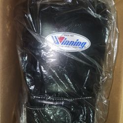 Winning Boxing Gloves 18oz