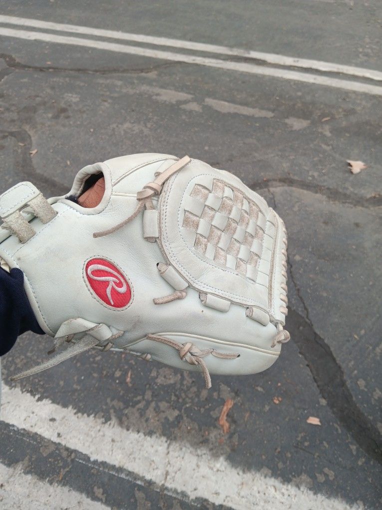 Rawlings Softball Glove