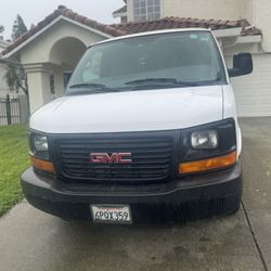 2010 GMC Savana