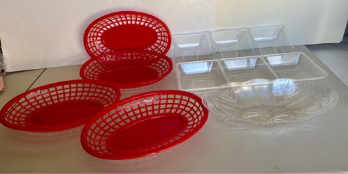 7-Piece Food Serving Set – Red Baskets & Clear Trays