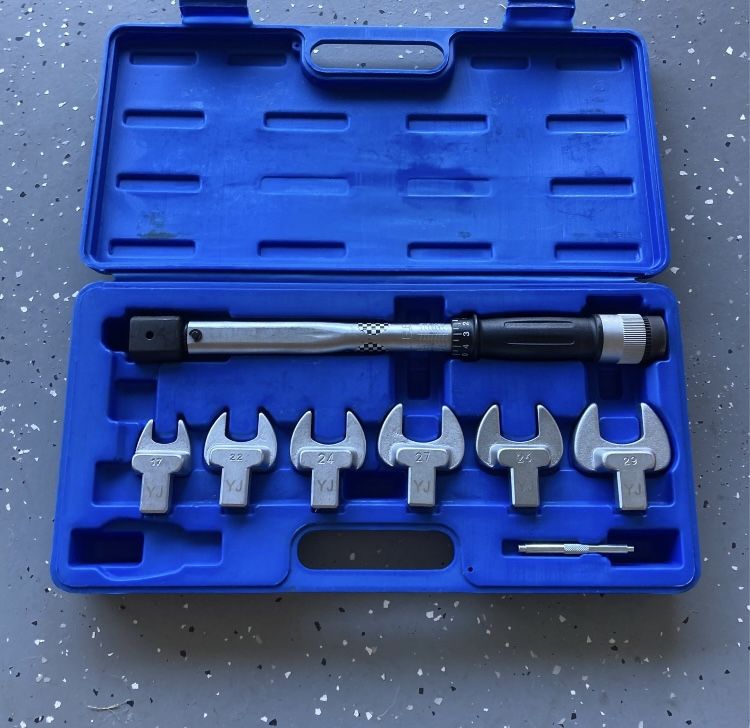 Yellow jacket Torque Wrench Kit