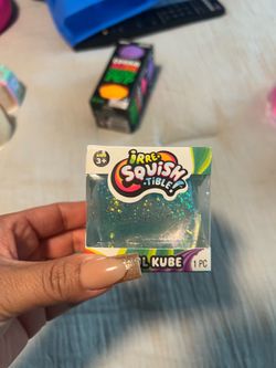 Squishy cube