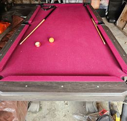 Pool table