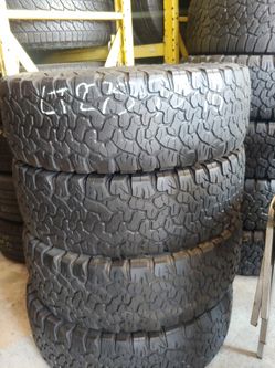 Good Set Of Used LT275/70/17