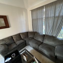 Microfiber Sectional Couch Forest Green In Great Condition 