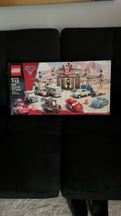 Lego 8487 Flo’s V8 Cafe Disney Cars