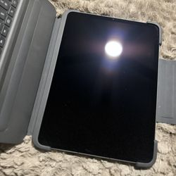 iPad Pro 3rd Generation With Cellular Keyboard 