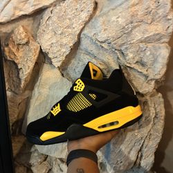 Jordan 4 Thunder Sz 14