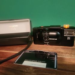 Olympus XA 35 MM  Camera Mint