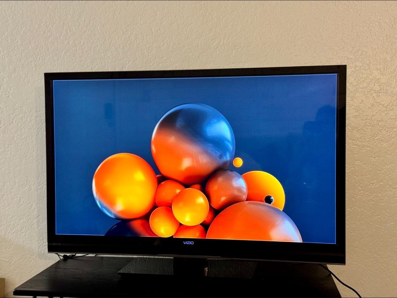 47” Vizio TV w Roku Stick & Remote