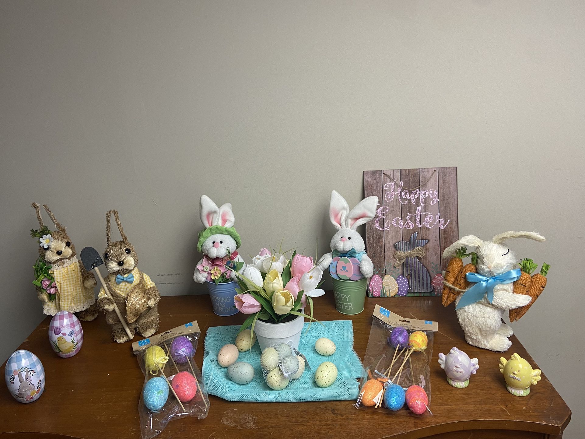 Indoor Easter decorations 