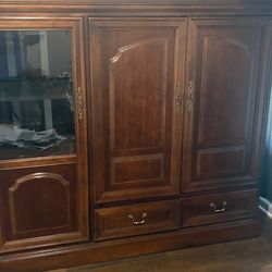 Entertainment center