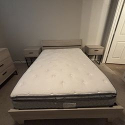 Modern 4-Piece Bedroom Set – FREE Mattress Included. Must Pickup