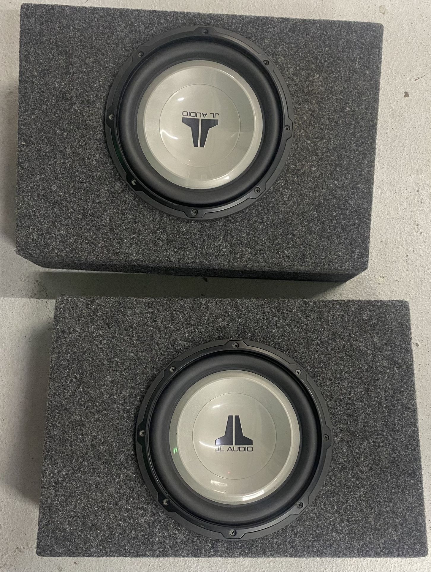 2 Jl Audio 10 Inch W1 Subs In Truck Boxes