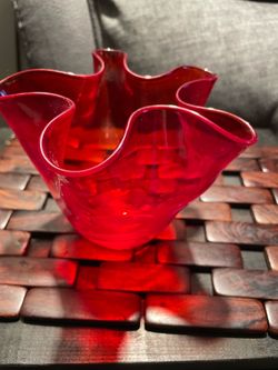 Vintage Pilgrim Red Art Glass Rose Bowl/Vase w/Ruffled Rim  Beautiful red blown glass