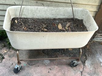Free Gardening Tub/Planter
