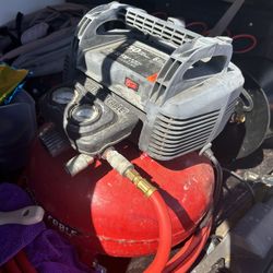 6 Gallon Air Compressor With Hose 