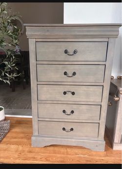 Tall dresser chest