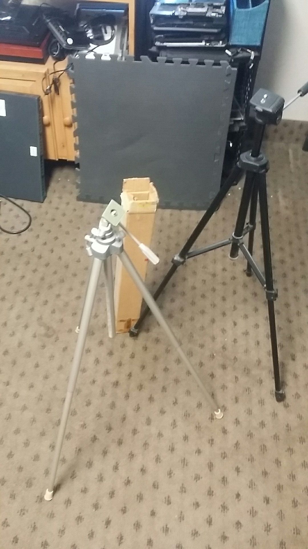 VINTAGE Davidson Star-D Camera tripod, in box