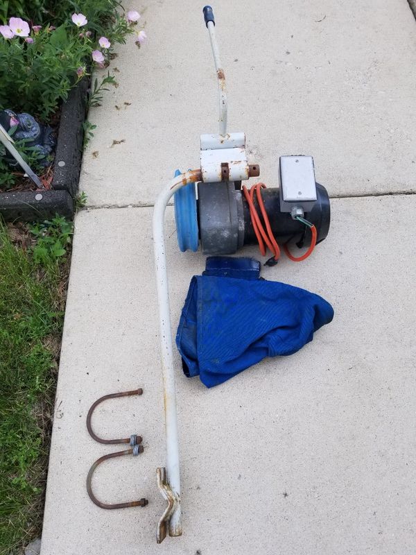 110V boat lift motor (for Shore Station) for Sale in Round Lake Heights