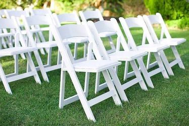 NEW  White Resin Folding Chair: Ideal for Indoor Outdoor Mesas Sillas Para Fiesta Events, Parties, and More