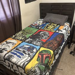 Headboard, footboard and Dresser 